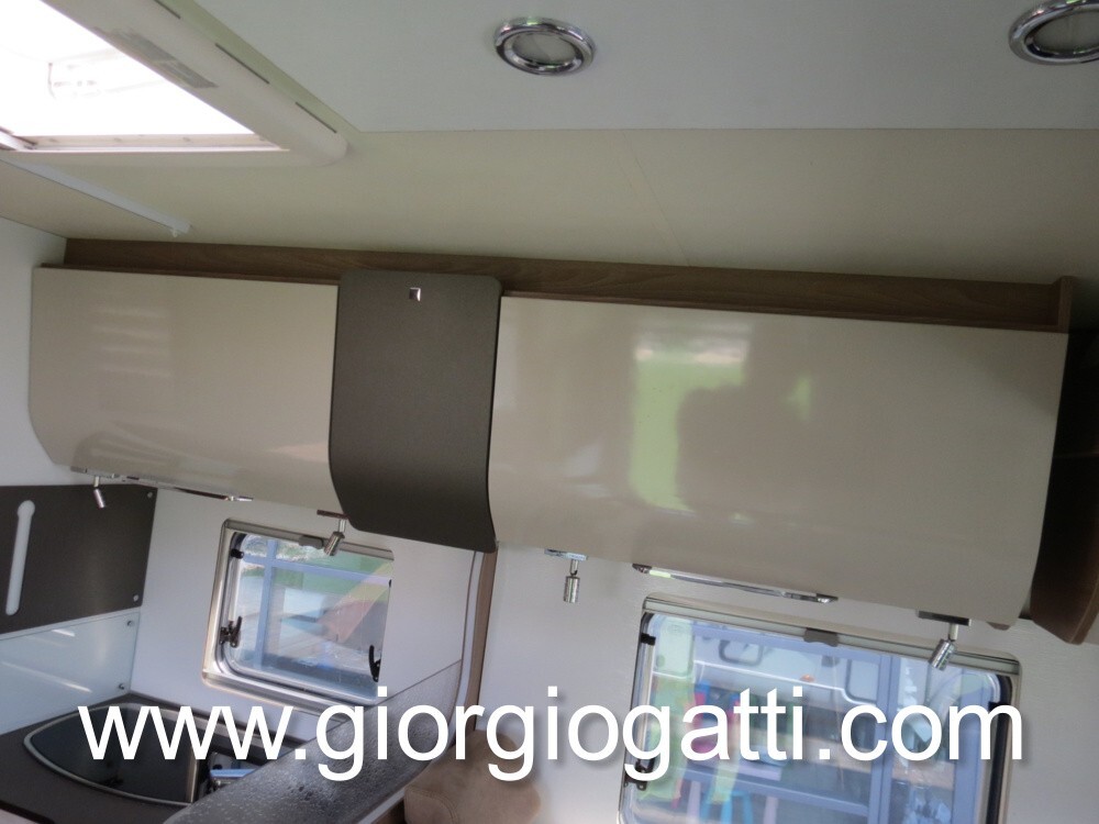 CAMPER MOTORHOME BUERSTNER IXEO I 690 CON GARAGE