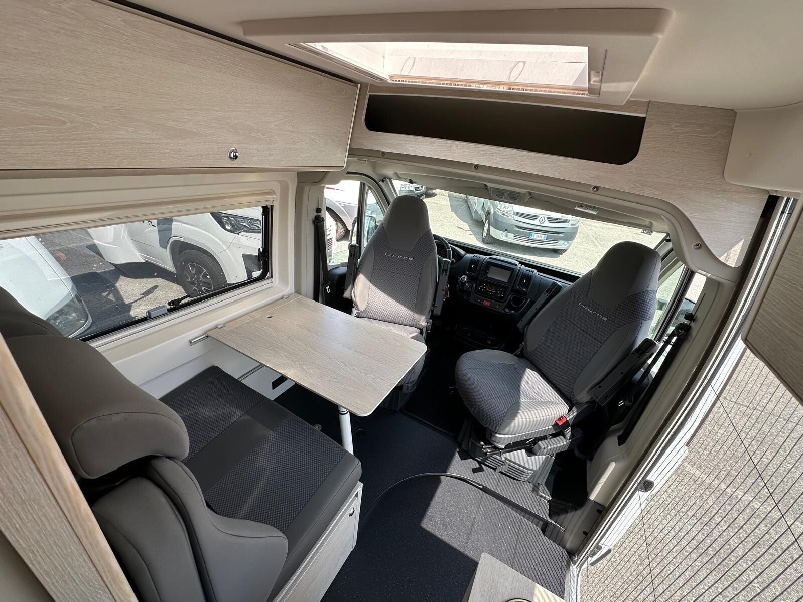 Vario Tourne Mobil Van 600