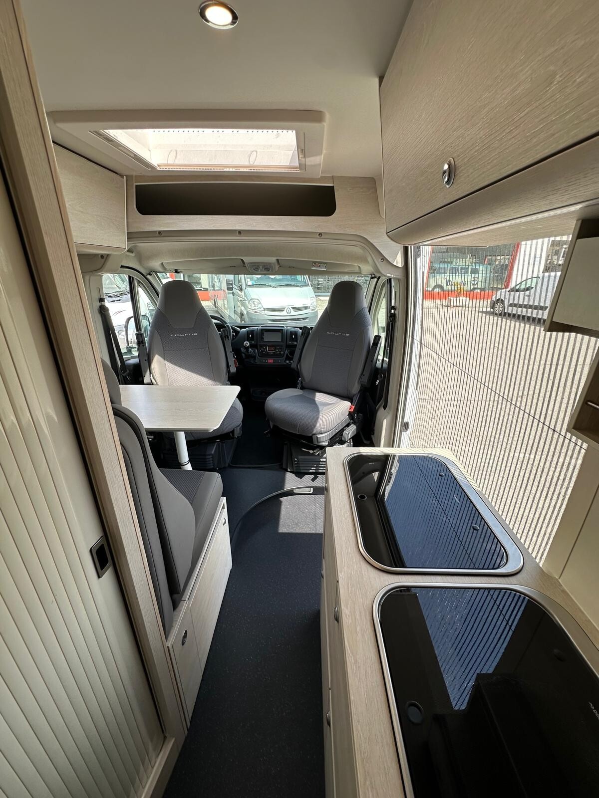 Vario Tourne Mobil Van 600