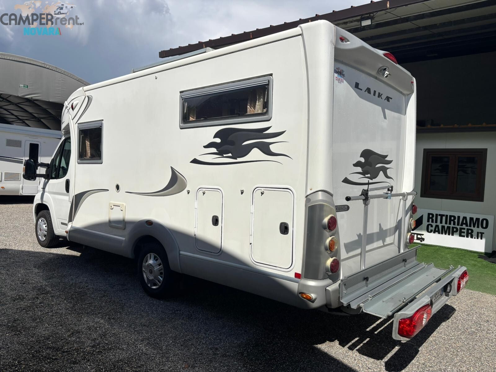 LAIKA X650 R - SEMINTEGRALE CON LETTI GEMELLI IN C