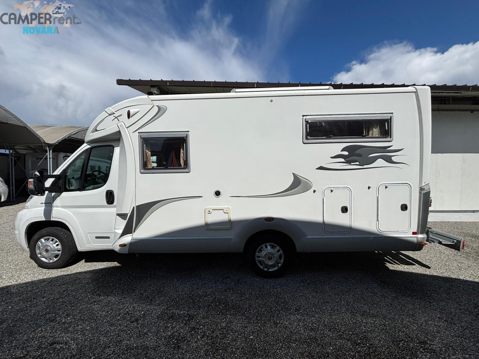 LAIKA X650 R - SEMINTEGRALE CON LETTI GEMELLI IN C