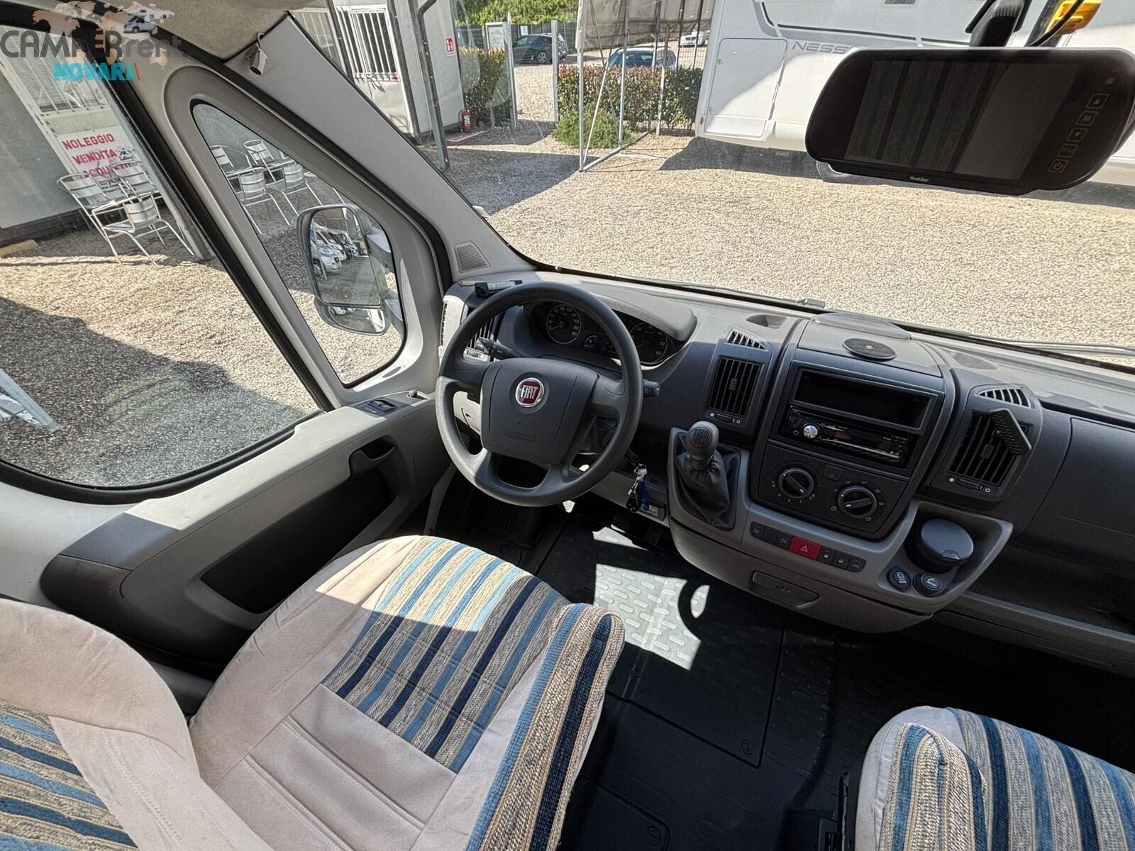 LAIKA X650 R - SEMINTEGRALE CON LETTI GEMELLI IN C
