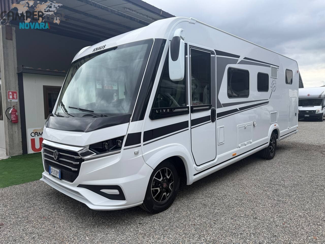 Knaus LIVE I 700 MEG MOTORHOME LETTI GEMELLI