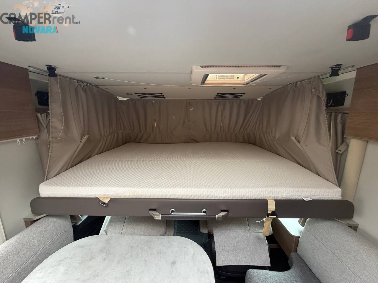 Knaus LIVE I 700 MEG MOTORHOME LETTI GEMELLI