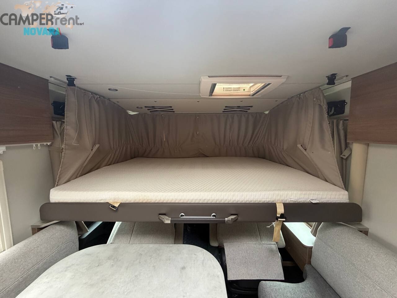 Knaus LIVE I 700 MEG MOTORHOME LETTI GEMELLI