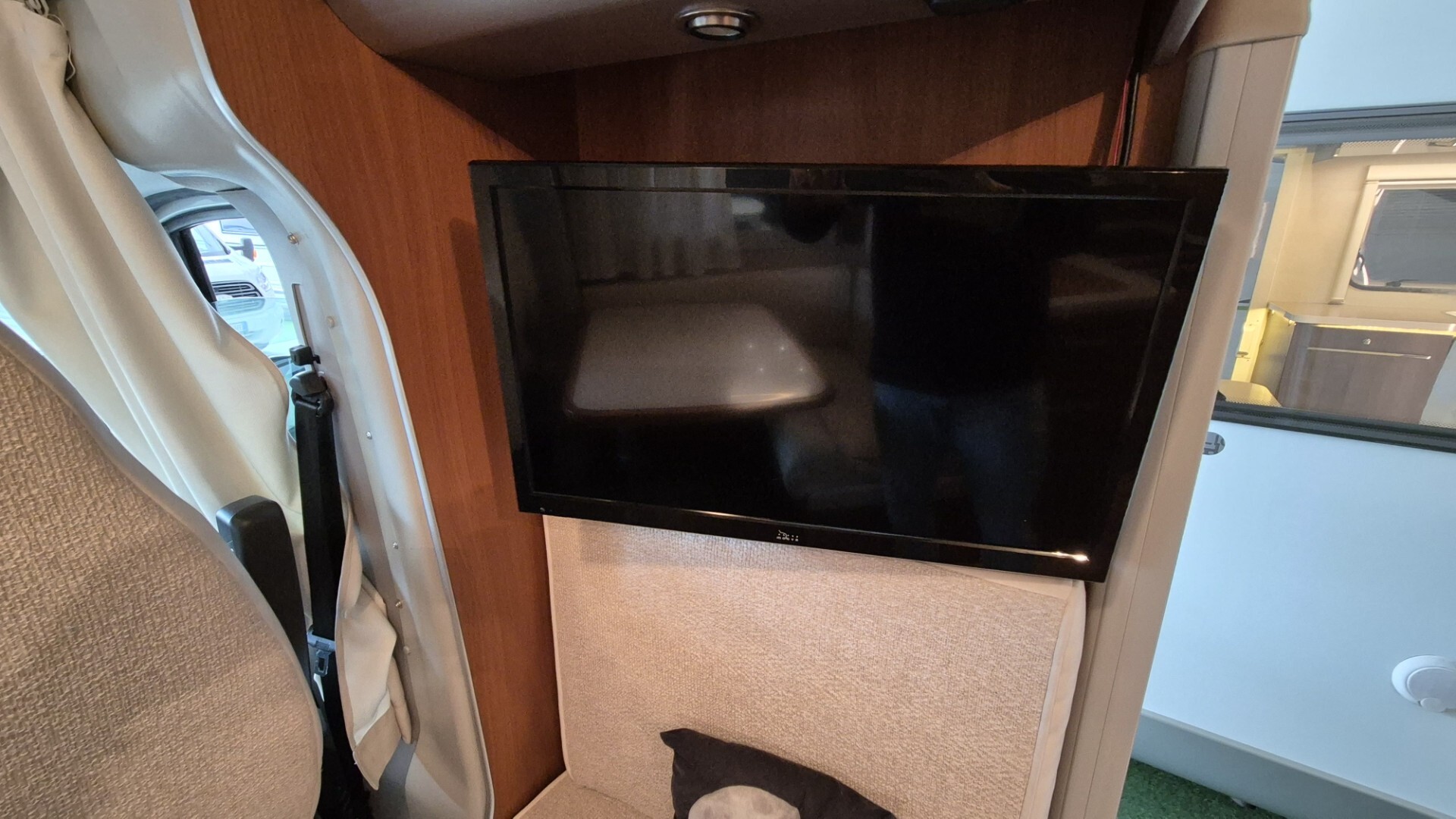Mclouis TANDY 670G SEMITENGRALE 4 POSTI