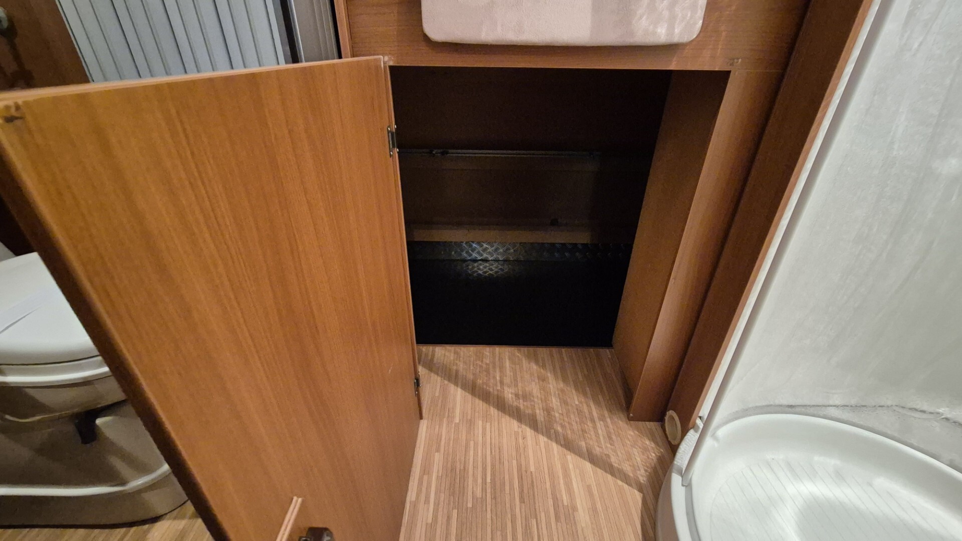 Mclouis TANDY 670G SEMITENGRALE 4 POSTI