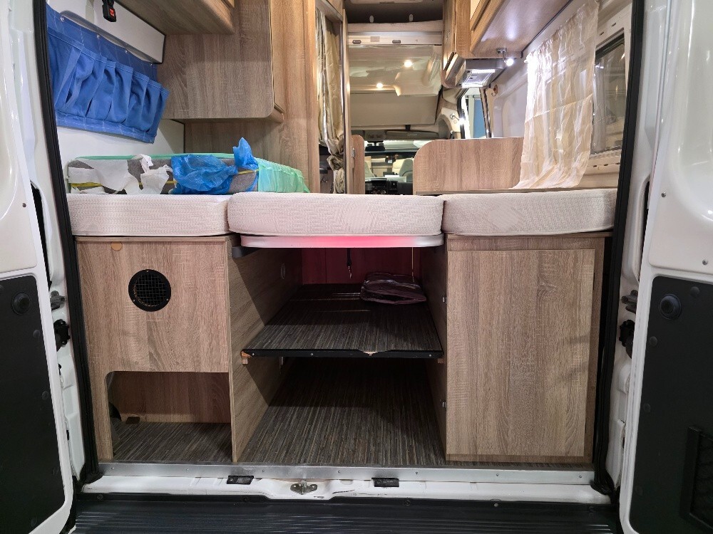 CAMPER VAN FONT VENDOME H 307