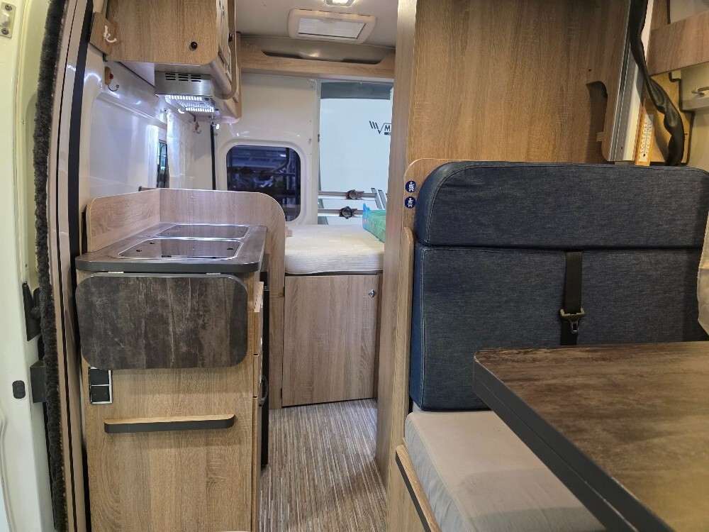 CAMPER VAN FONT VENDOME H 307