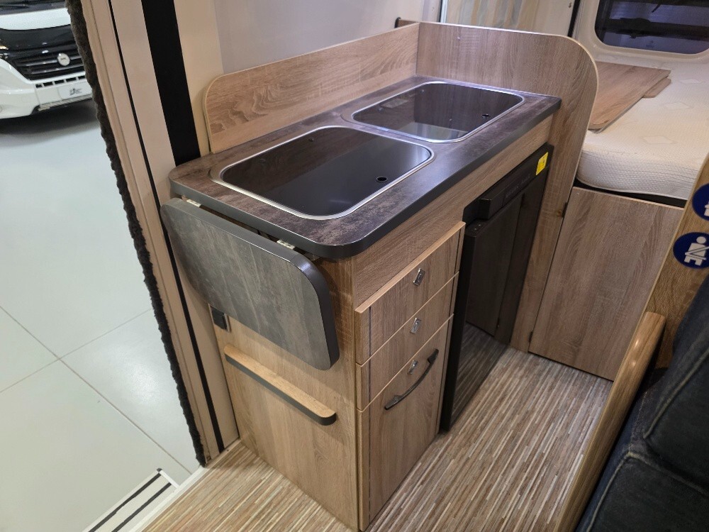 CAMPER VAN FONT VENDOME H 307
