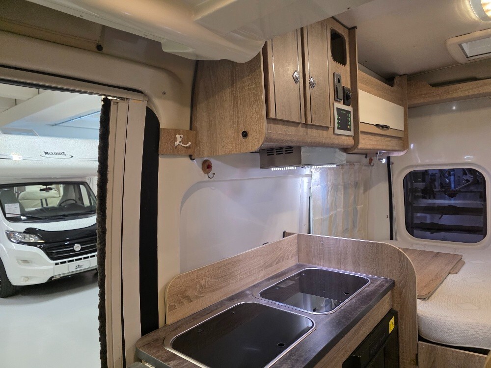 CAMPER VAN FONT VENDOME H 307