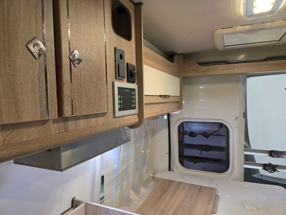 CAMPER VAN FONT VENDOME H 307