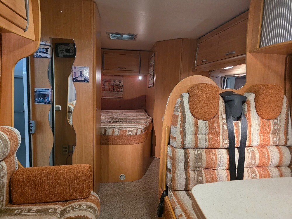CAMPER CHAUSSON FLASH 08