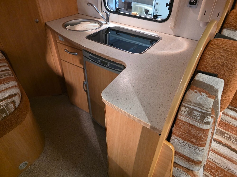 CAMPER CHAUSSON FLASH 08