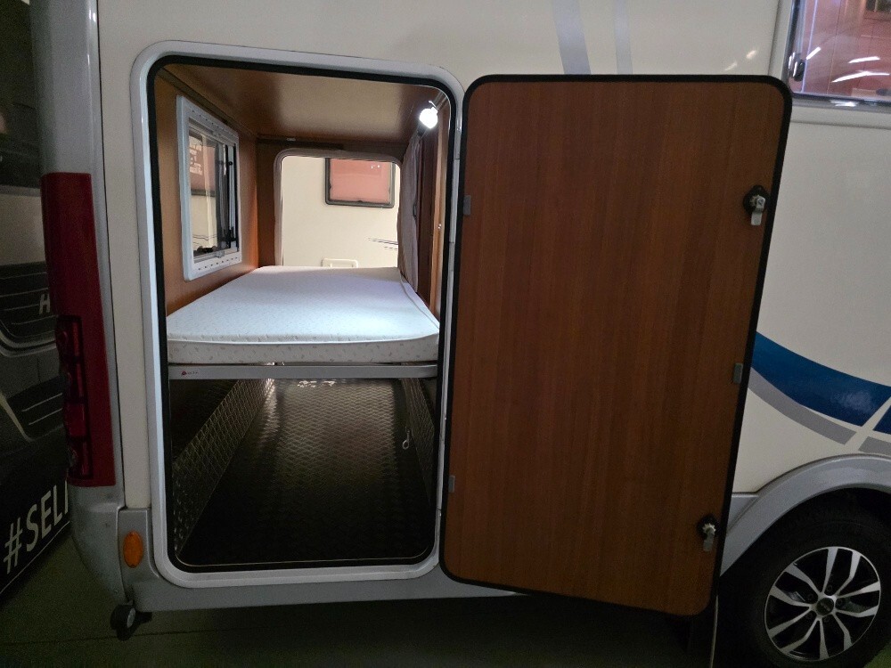 CAMPER MCLOUIS TANDY 640