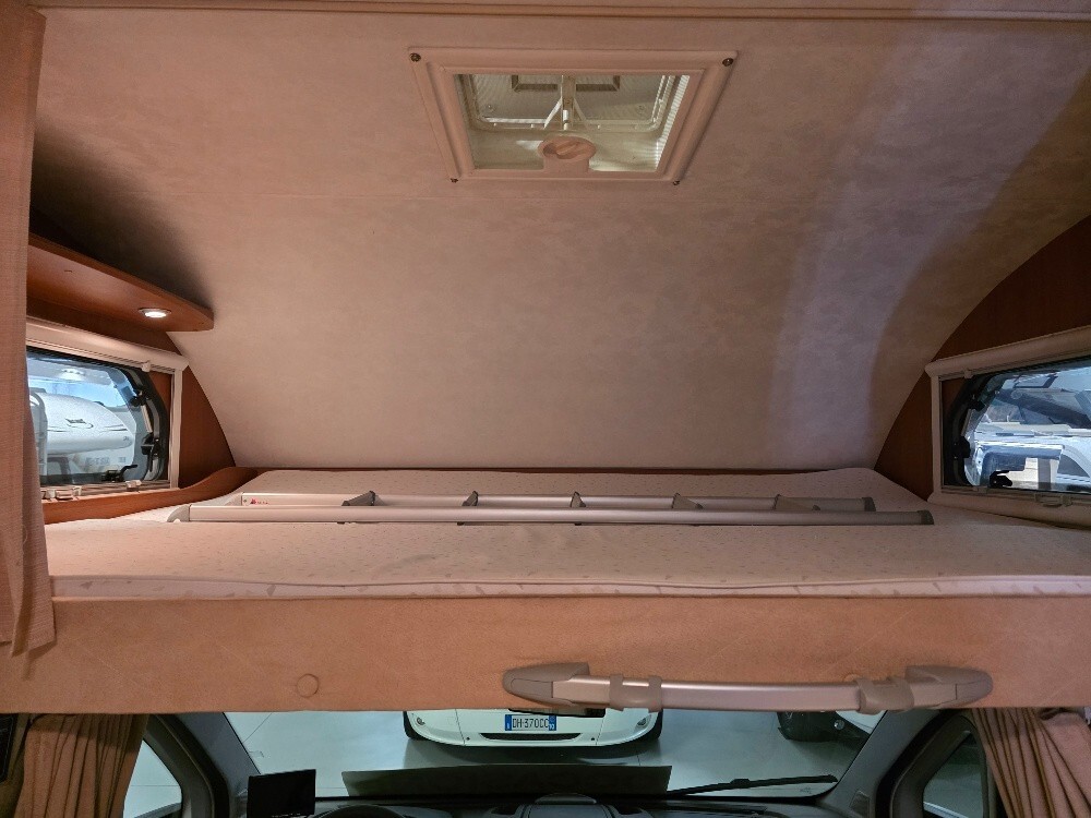 CAMPER MCLOUIS TANDY 640