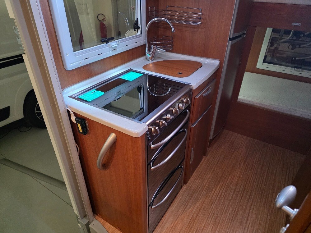 CAMPER MCLOUIS TANDY 640