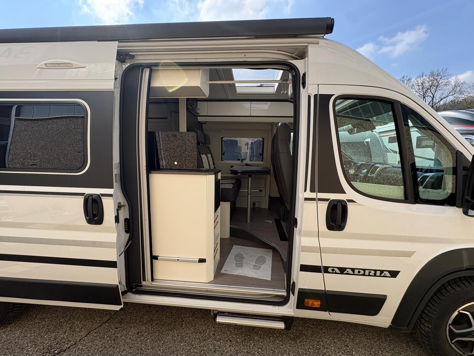 Adria Twin 640 SGX Supreme