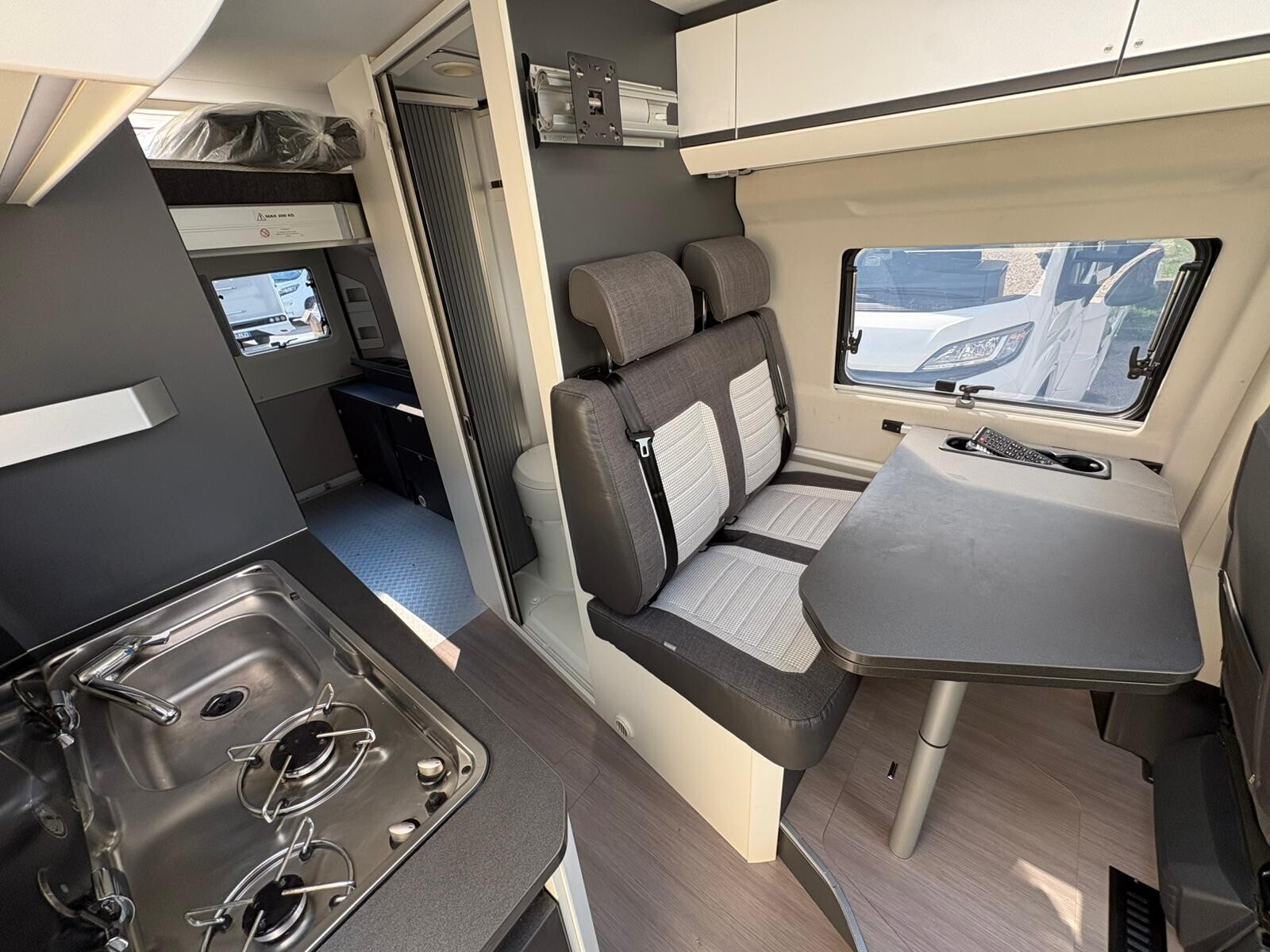 Adria Twin 640 SGX Supreme