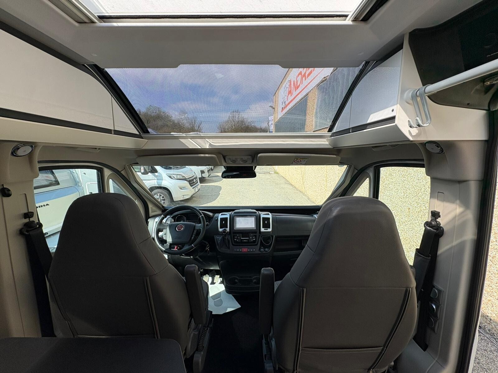 Adria Twin 640 SGX Supreme