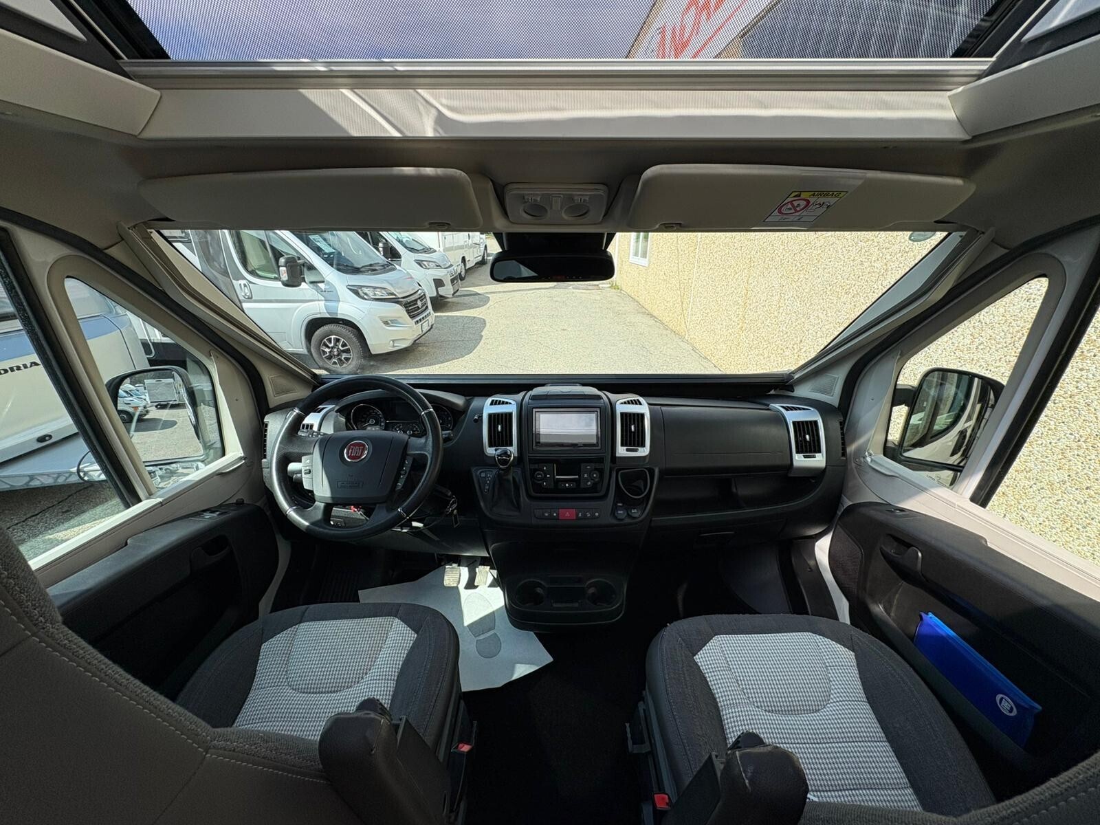 Adria Twin 640 SGX Supreme