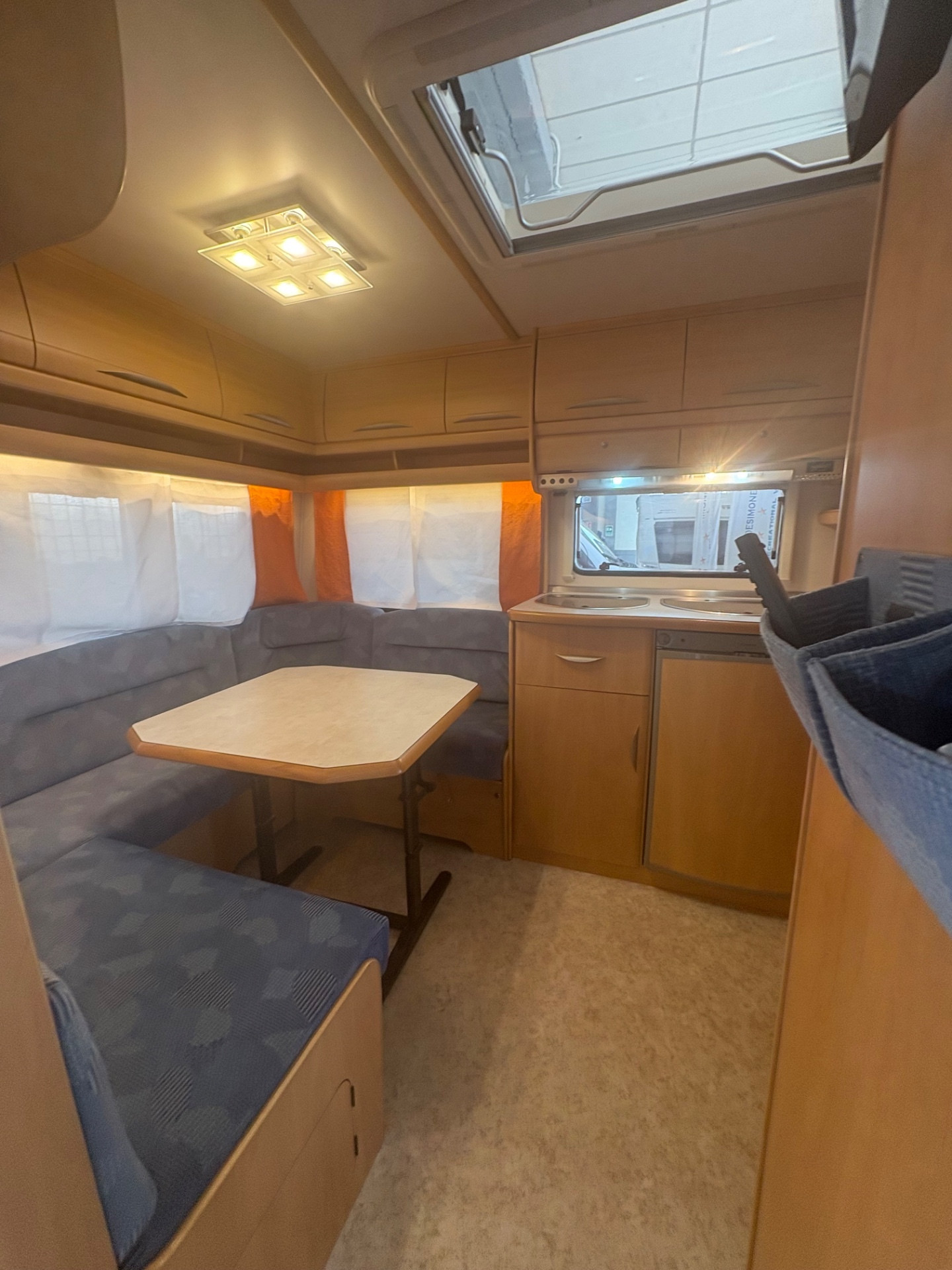Fendt Caravan Saphir 470-posti 4-mover
