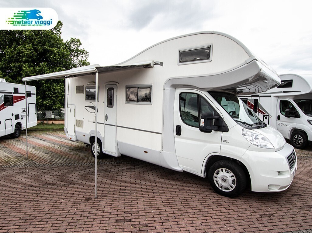 Camper Mansardato Roller Team Granduca GT 4 posti