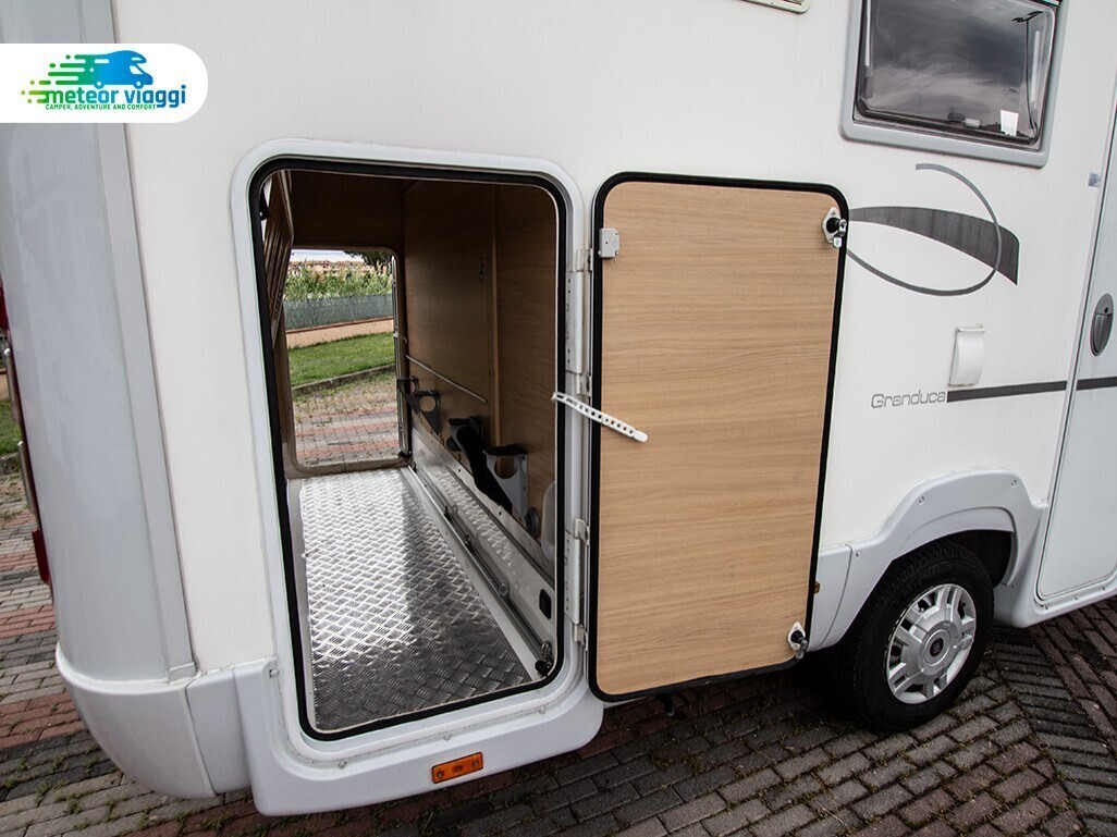 Camper Mansardato Roller Team Granduca GT 4 posti