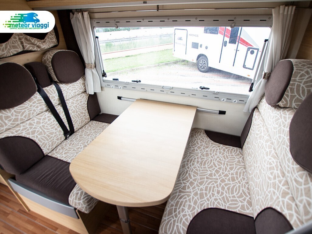 Camper Mansardato Roller Team Granduca GT 4 posti