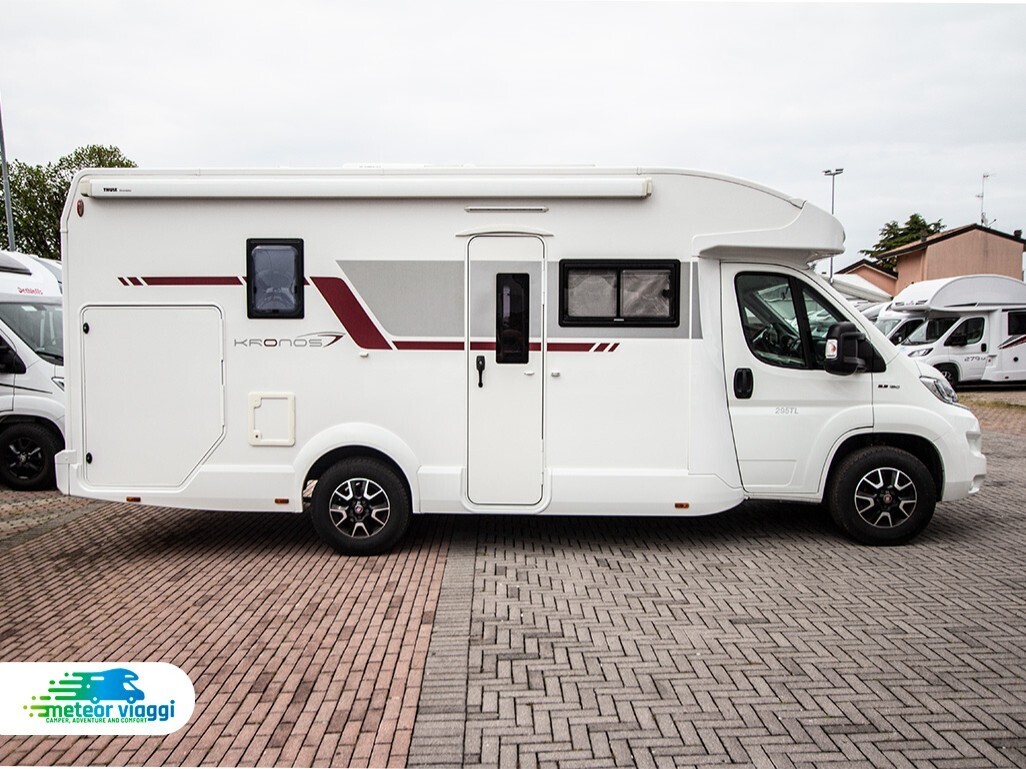 Camper Semintegrale 4 posti Roller Team Kronos 295