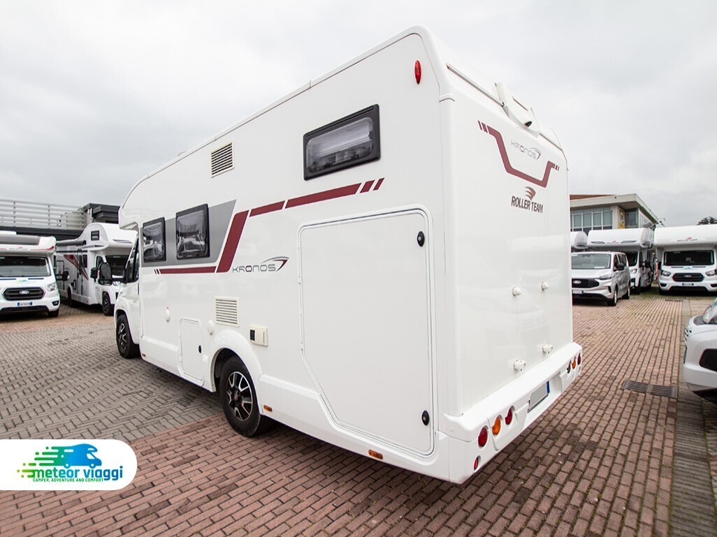 Camper Semintegrale 4 posti Roller Team Kronos 295