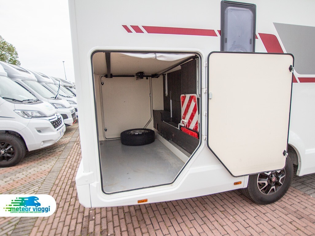 Camper Semintegrale 4 posti Roller Team Kronos 295
