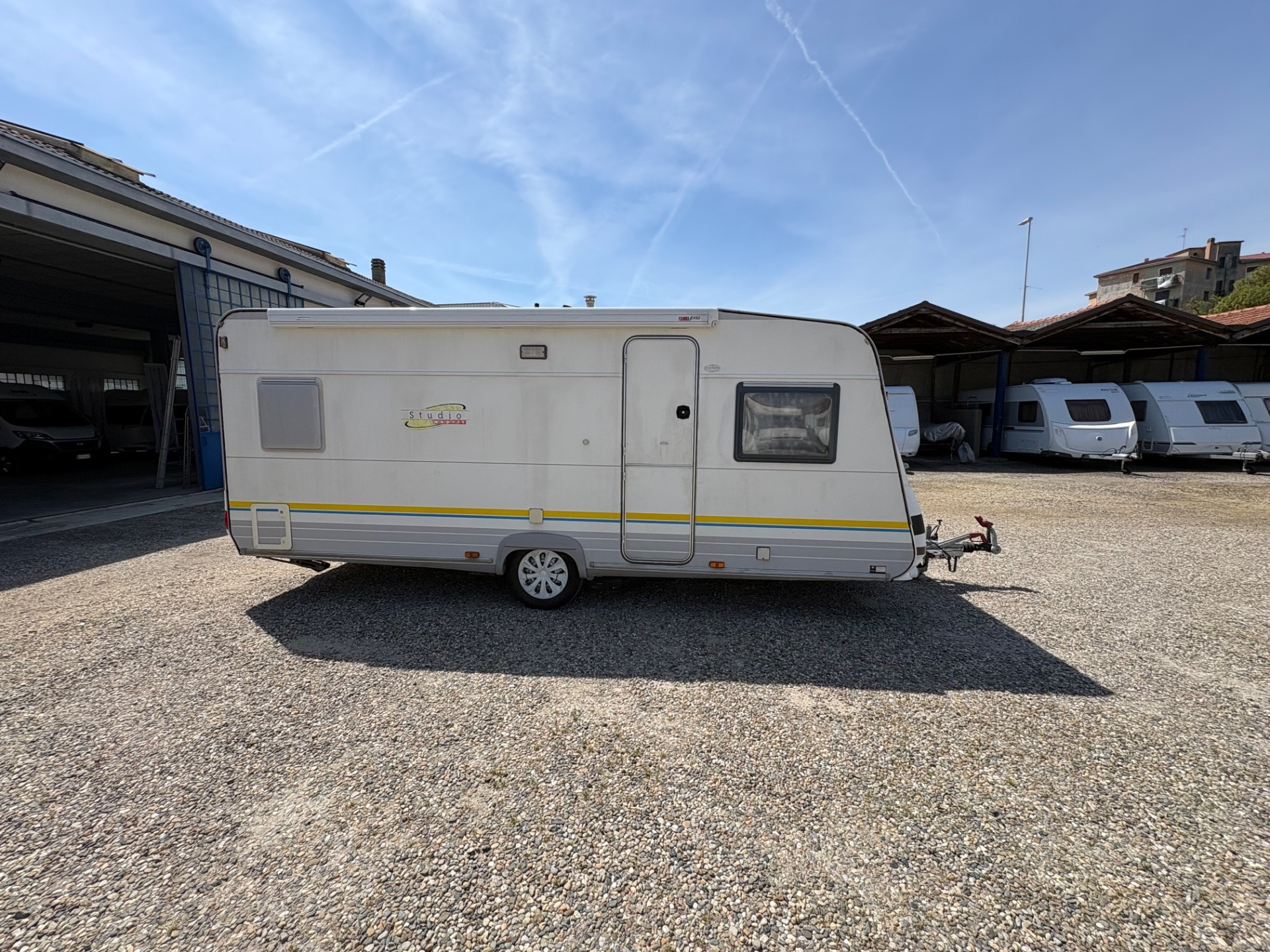 Bürstner Caravan Burstner Studio Espirit 465-posti