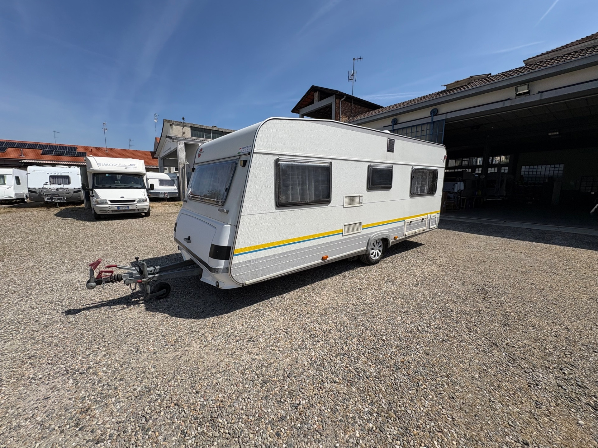 Bürstner Caravan Burstner Studio Espirit 465-posti