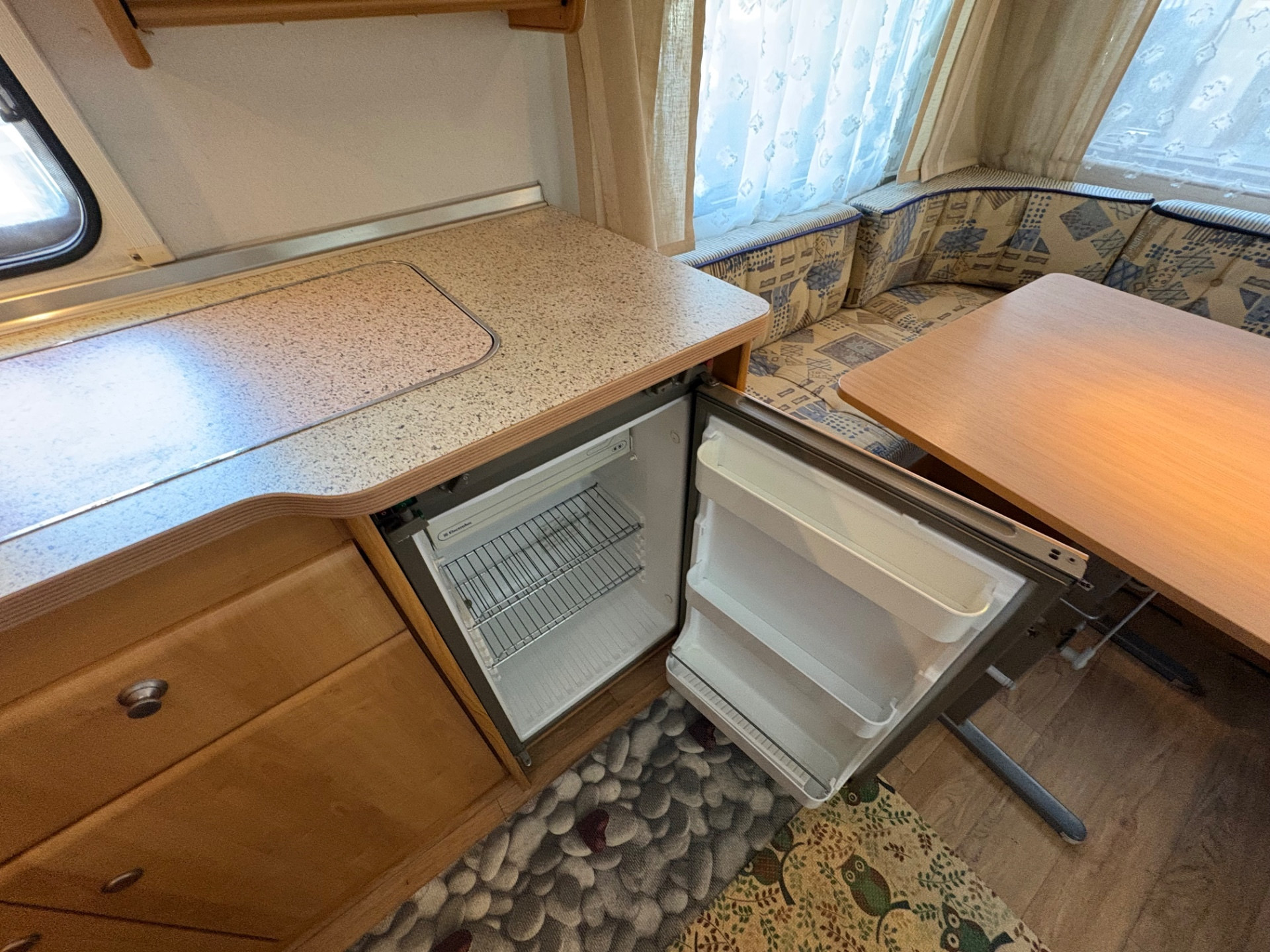 Bürstner Caravan Burstner Studio Espirit 465-posti