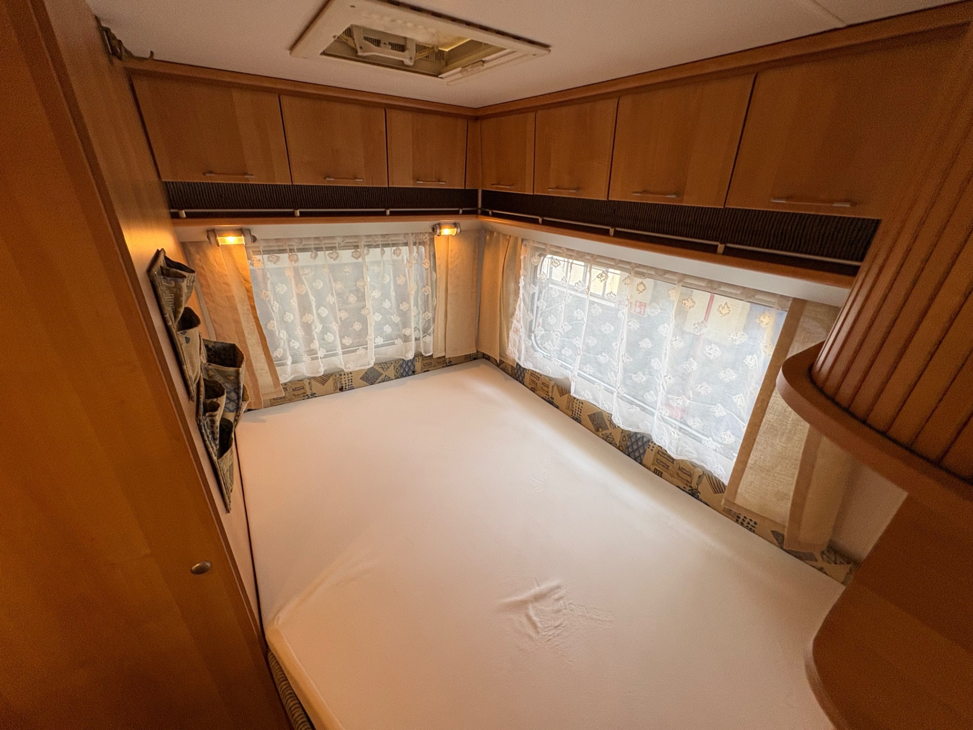 Bürstner Caravan Burstner Studio Espirit 465-posti