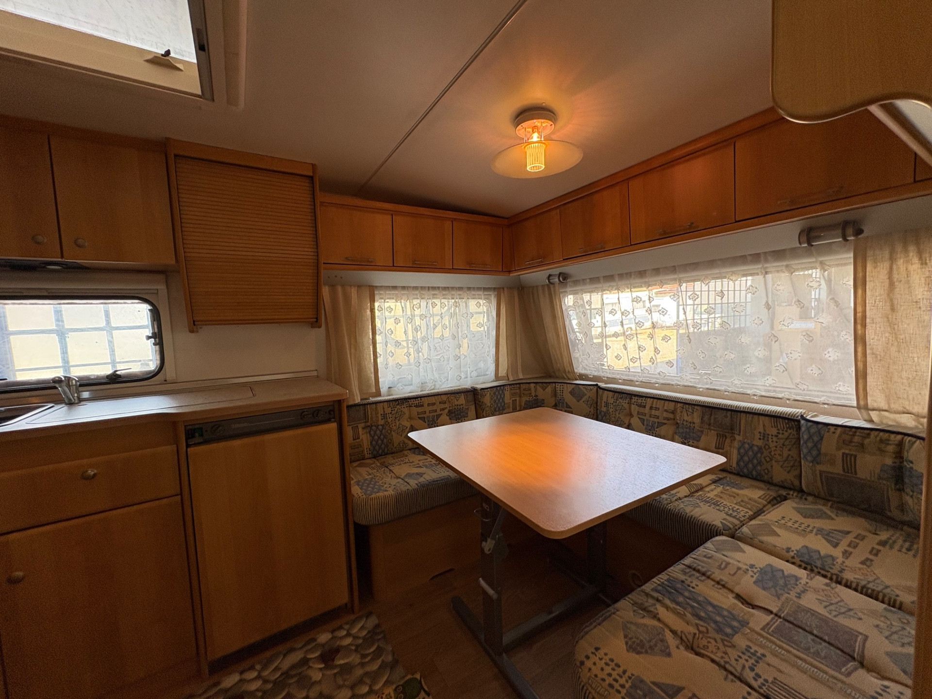 Bürstner Caravan Burstner Studio Espirit 465-posti