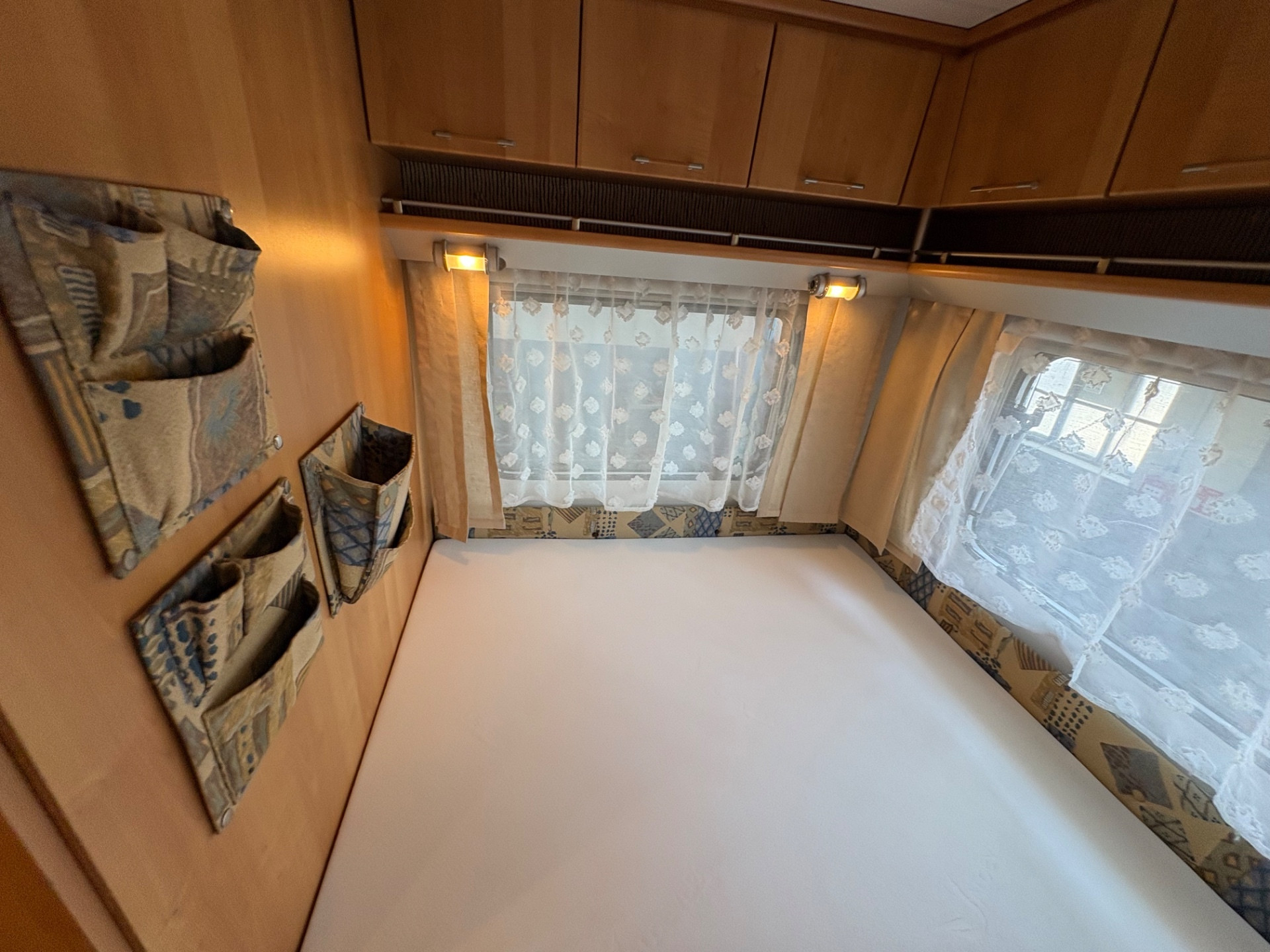 Bürstner Caravan Burstner Studio Espirit 465-posti
