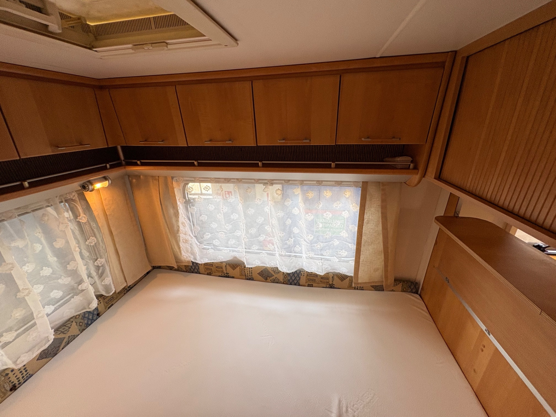 Bürstner Caravan Burstner Studio Espirit 465-posti