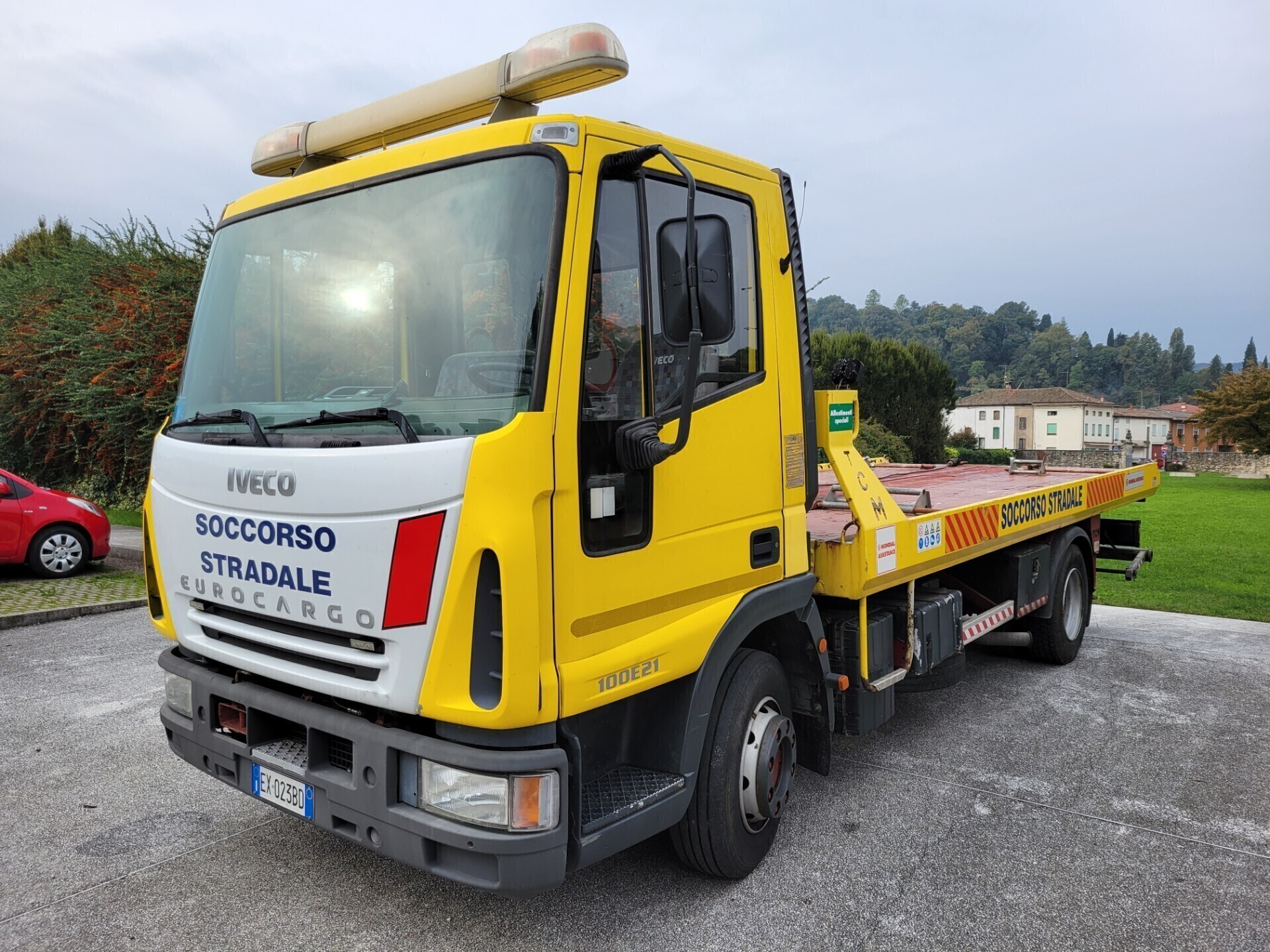 IVECO EUROCARGO 100E21R - SOCCORSO STRADALE - TCM PIANALE - CARROATTREZZI - GANCIO E BRACCIO - dettaglio 2