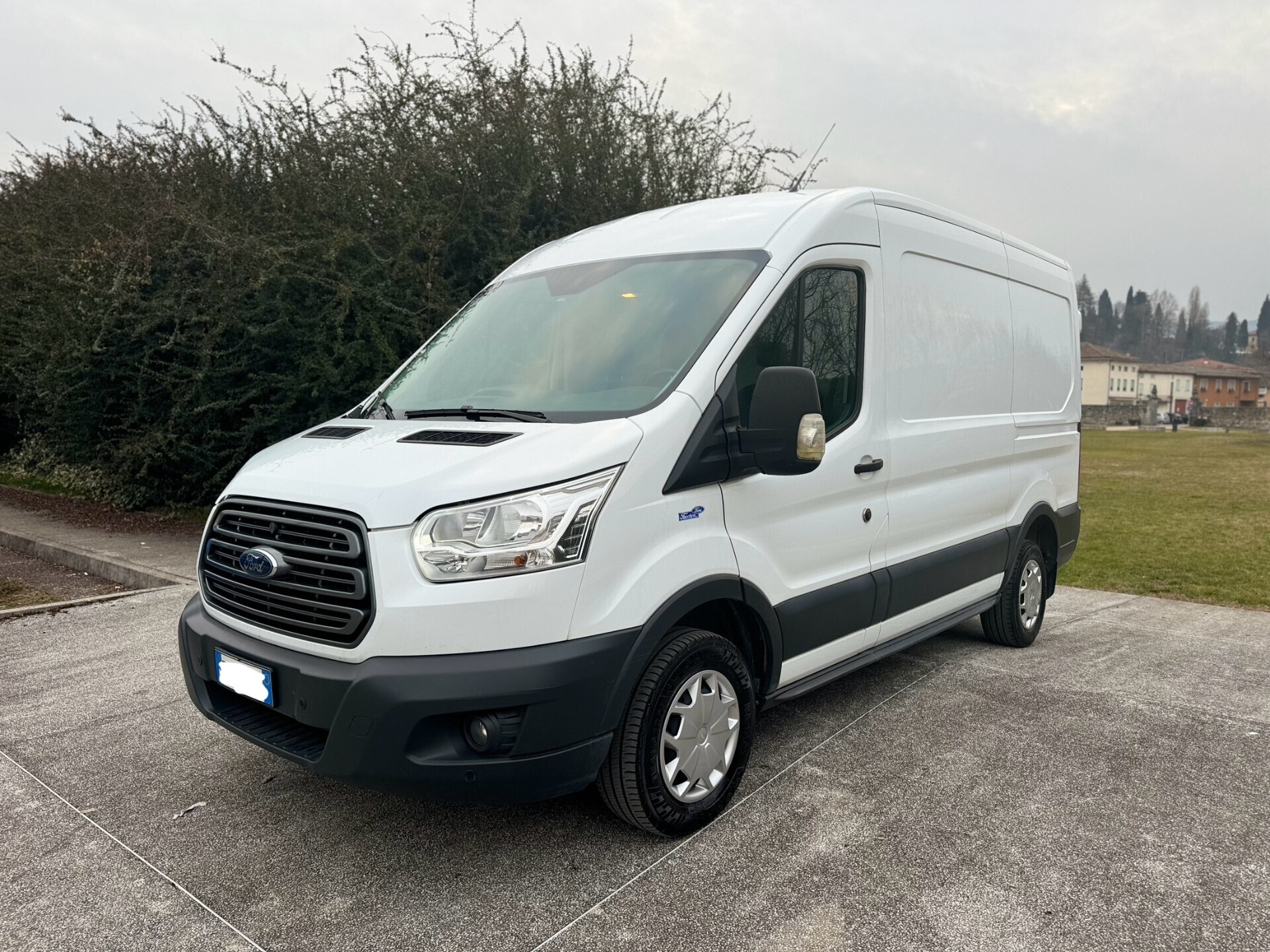 Ford Transit 2.0 TDCi 105CV passo LUNGO tetto alto L2H2 OCCASIONE - veicolo in vendita da Export Cars