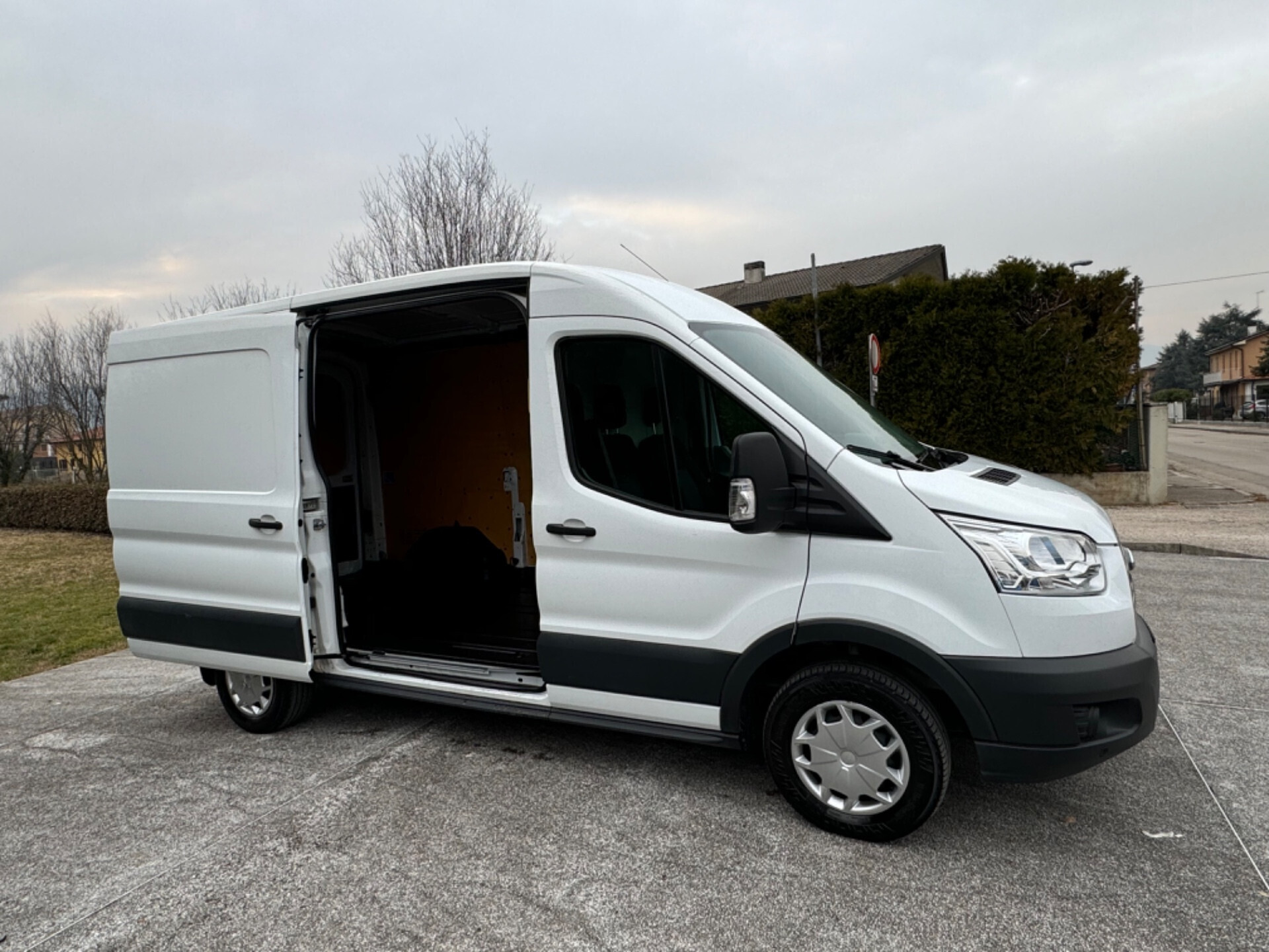 Ford Transit 2.0 TDCi 105CV passo LUNGO tetto alto L2H2 OCCASIONE - dettaglio 9