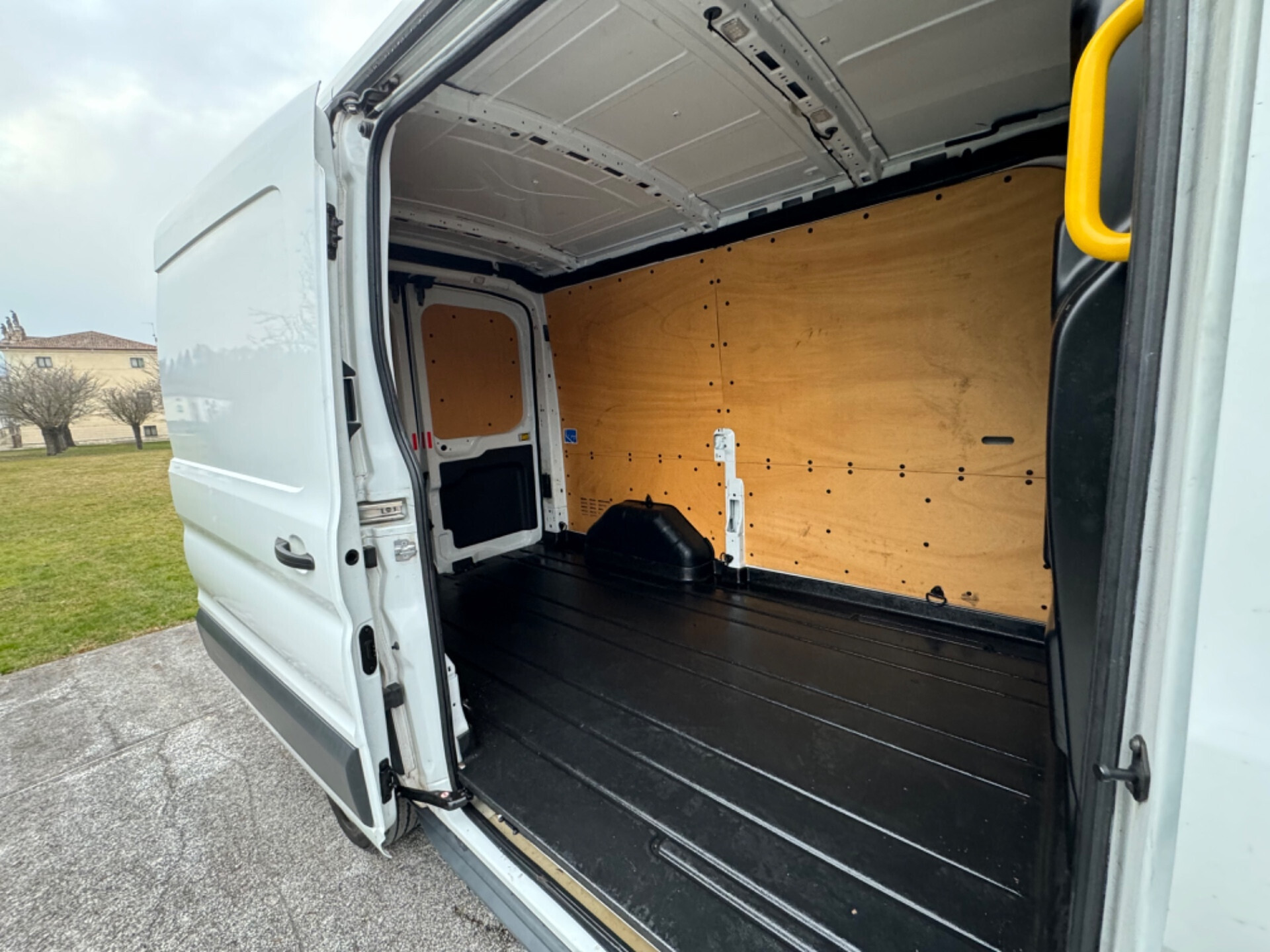 Ford Transit 2.0 TDCi 105CV passo LUNGO tetto alto L2H2 OCCASIONE - dettaglio 10