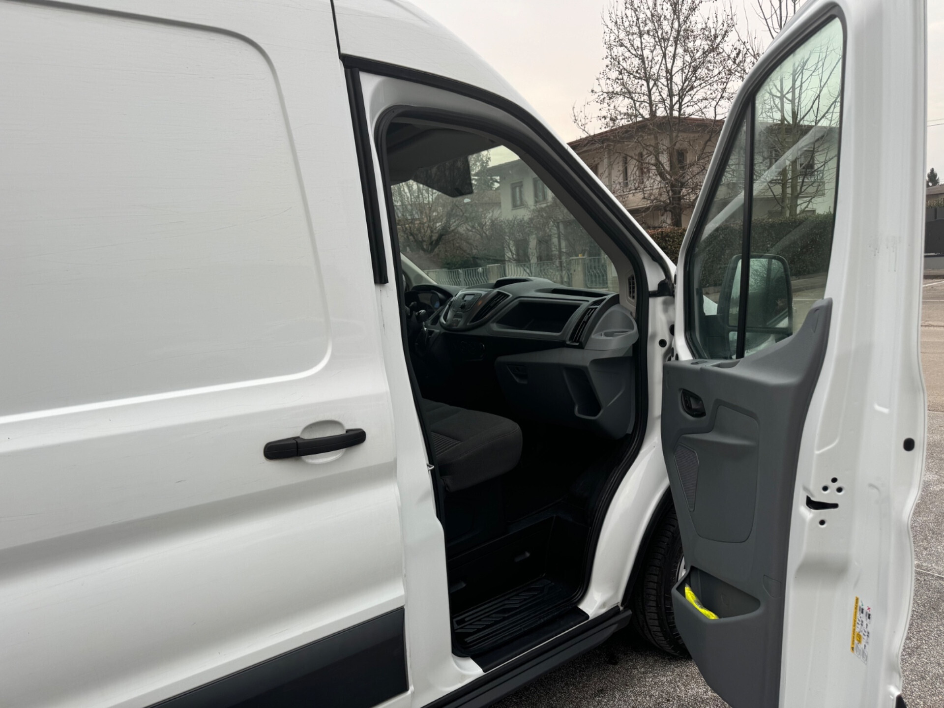 Ford Transit 2.0 TDCi 105CV passo LUNGO tetto alto L2H2 OCCASIONE - dettaglio 11