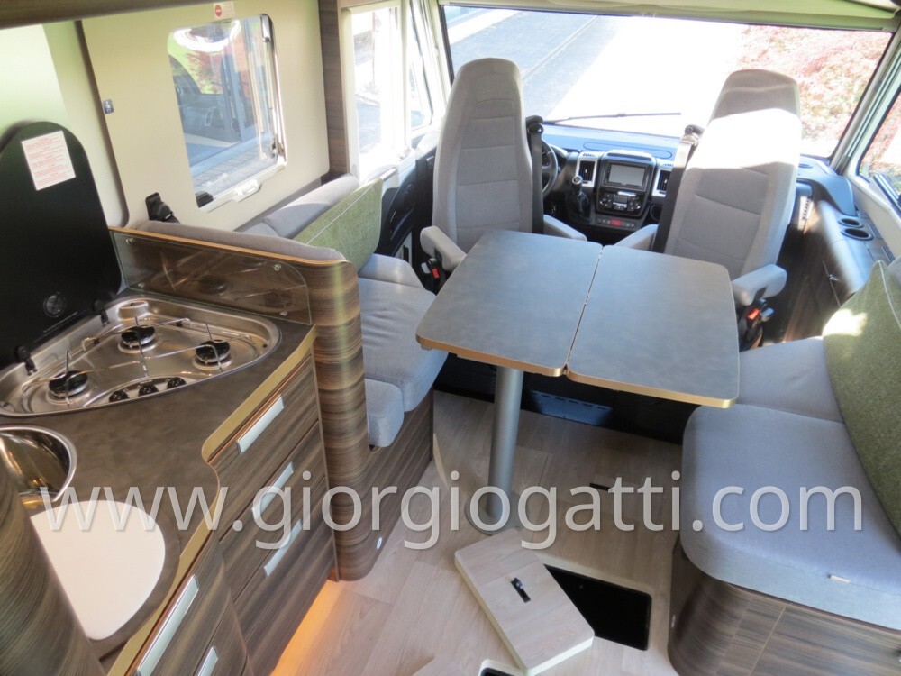 CAMPER MOTORHOME LAIKA H 3512 DS CON BASCULANTE E 