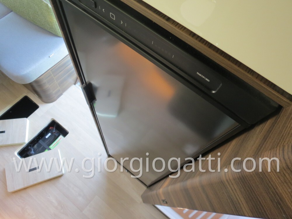 CAMPER MOTORHOME LAIKA H 3512 DS CON BASCULANTE E 