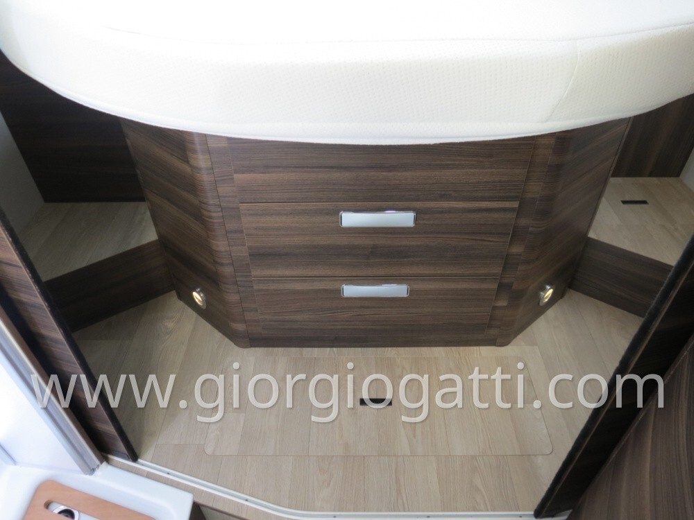 CAMPER MOTORHOME LAIKA H 3512 DS CON BASCULANTE E 