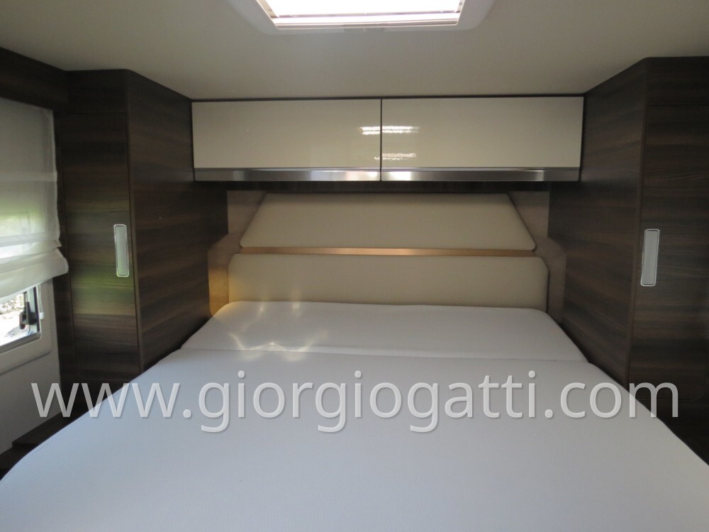 CAMPER MOTORHOME LAIKA H 3512 DS CON BASCULANTE E 
