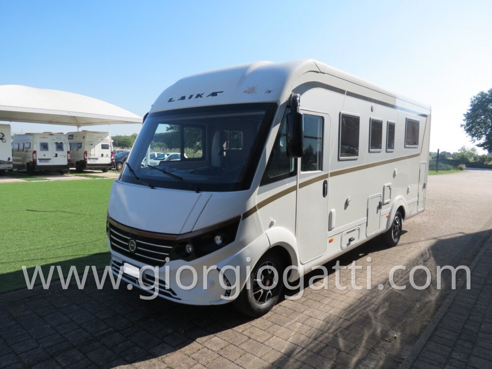 CAMPER MOTORHOME LAIKA H 3512 DS CON BASCULANTE E 