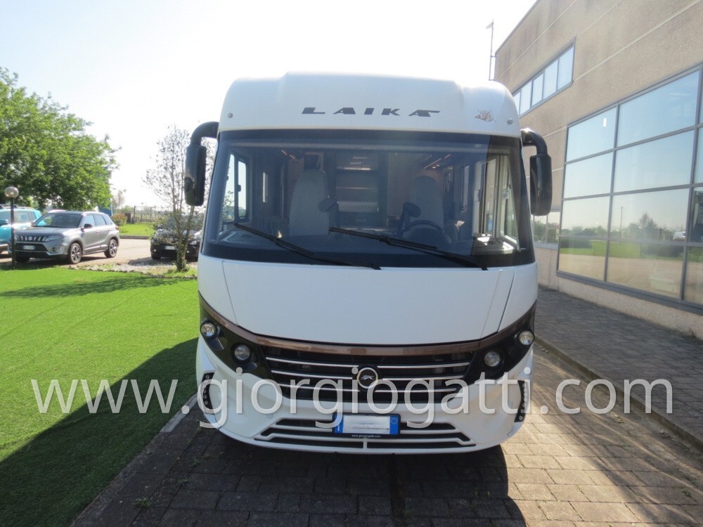 CAMPER MOTORHOME LAIKA H 3512 DS CON BASCULANTE E 